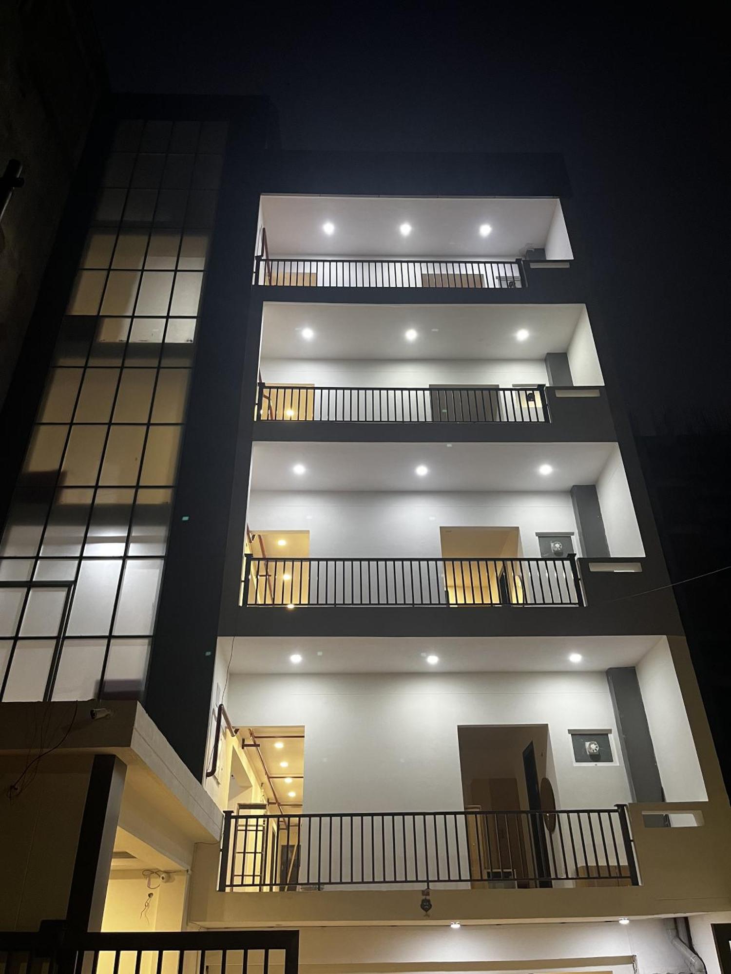 Roomquet Comfort Inn Prayagraj Exterior photo